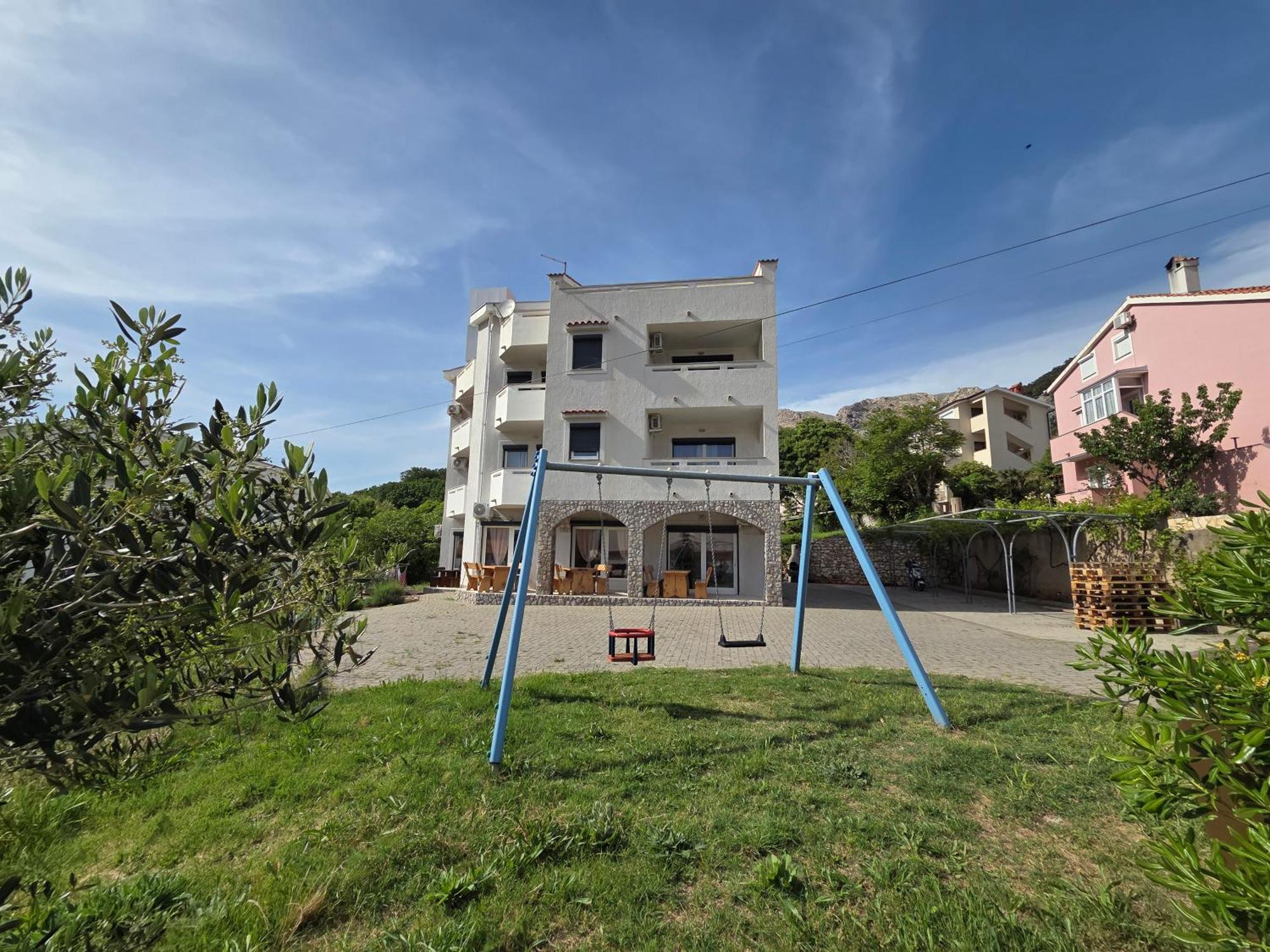 Apartments Leticia Baška Exteriör bild