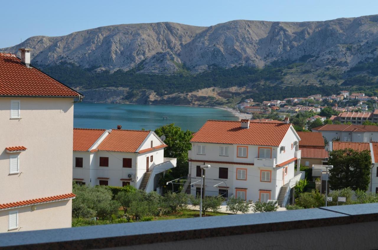 Apartments Leticia Baška Exteriör bild
